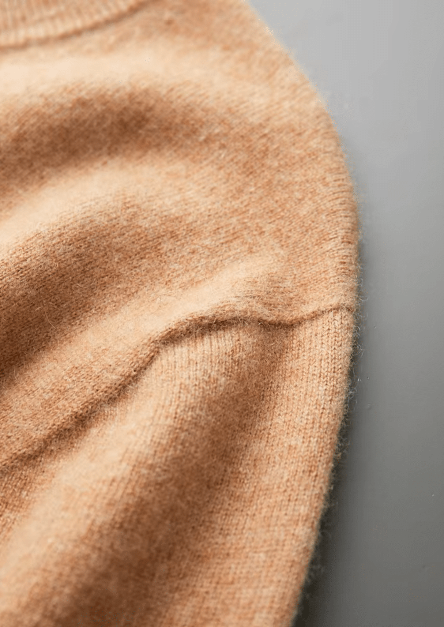 PREMIUM CASHMERE CLASSIC CREWNECK T - SHIRT - Derada