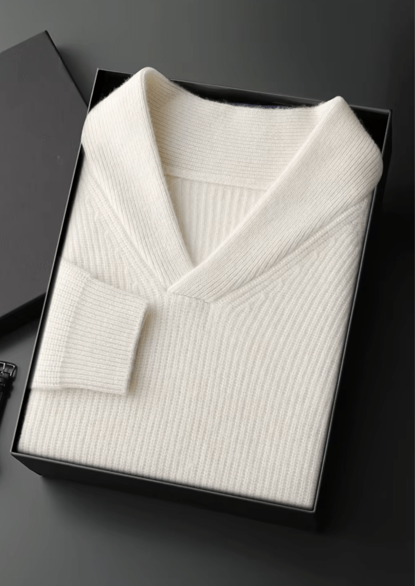 PREMIUM CASHMERE RIBBED V - NECK SWEATER - Derada