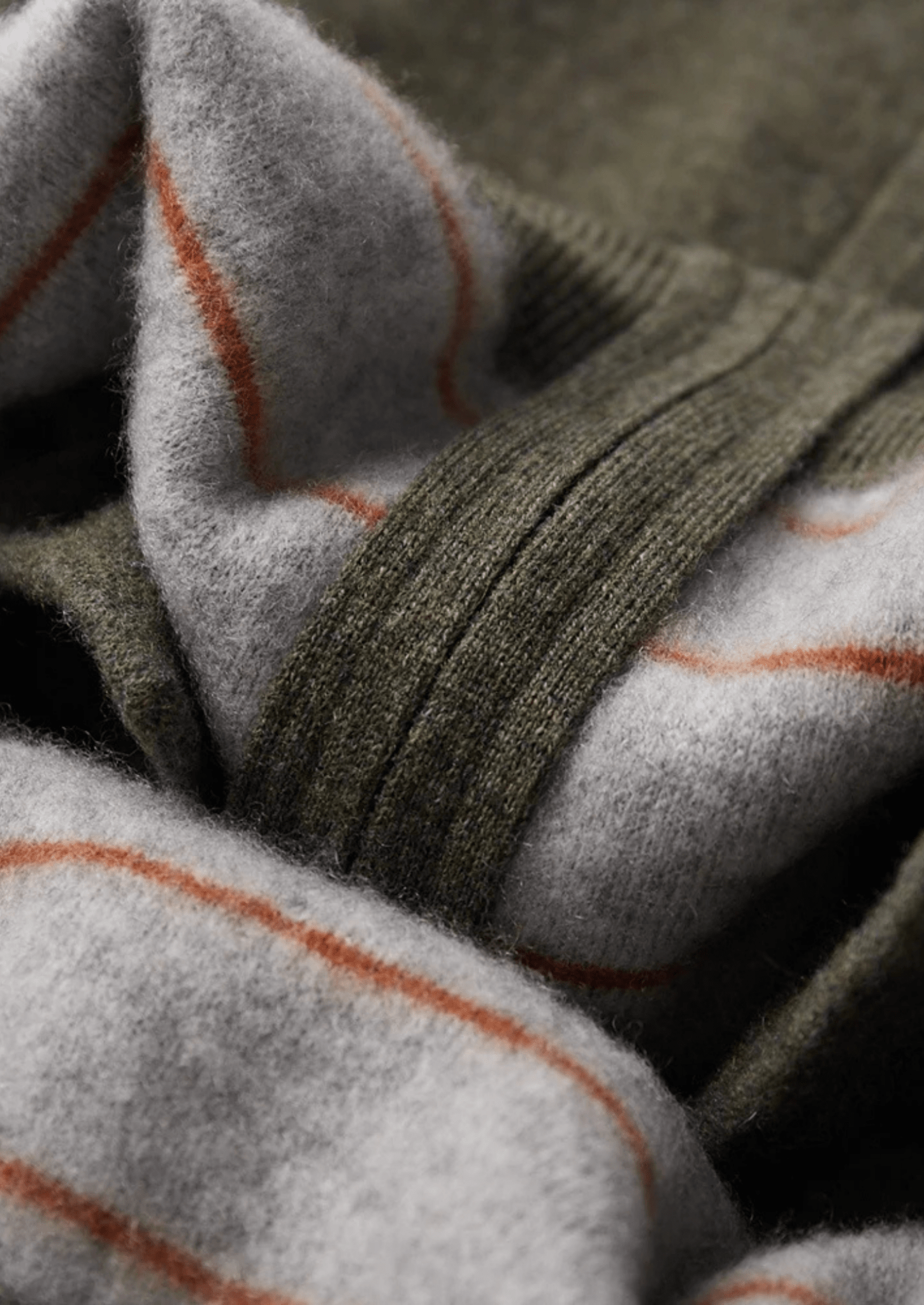 PREMIUM CASHMERE TWO TONE ZIP CARDIGAN - Derada